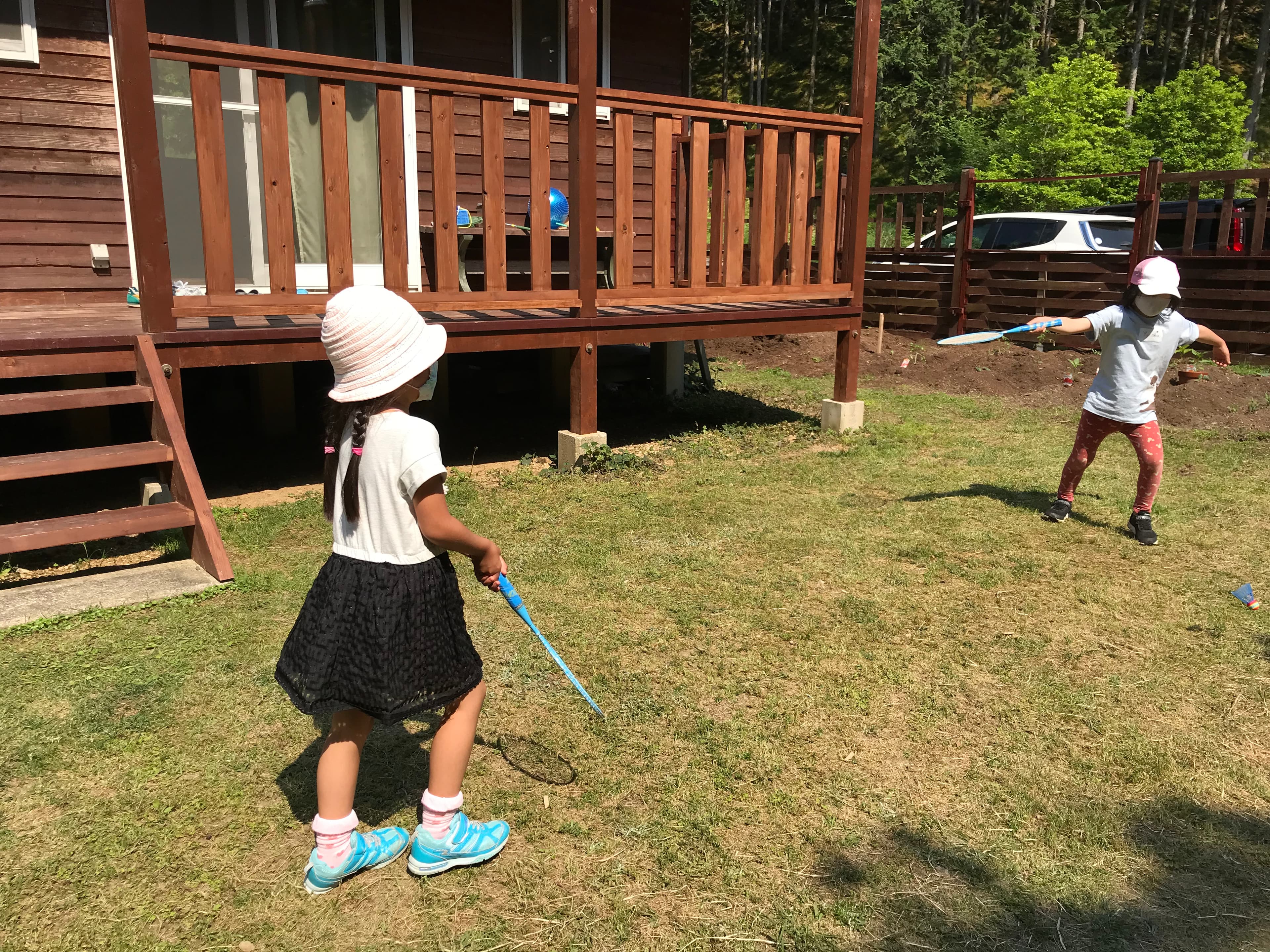 バドミントンで遊んだり・・